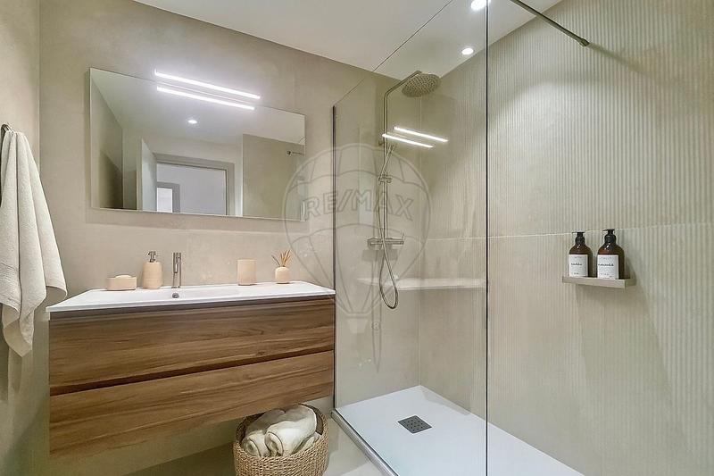 Appartement - 75 m² - 3 pièces