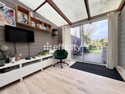 Maison - 84 m² - 4 pièces