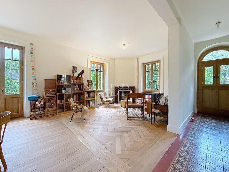 Maison bourgeoise - 227 m² - 7 pièces