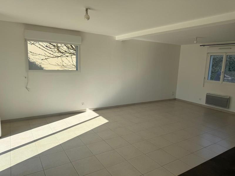 Maison traditionnelle - 105 m² - 6 pièces