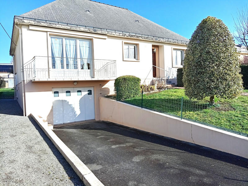 Maison - 93 m² - 5 pièces