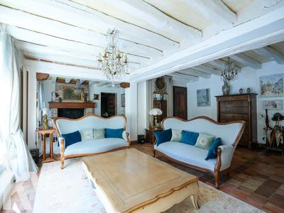 Maison - 295 m² - 8 pièces