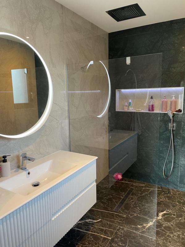 Maison - 189 m² - 8 pièces