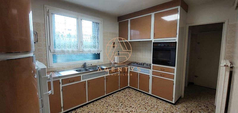 Maison - 107 m² - 5 pièces