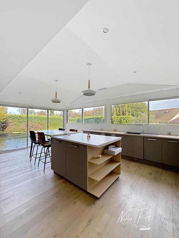 Maison - 163 m² - 6 pièces