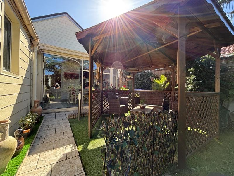 Maison - 100 m² - 4 pièces