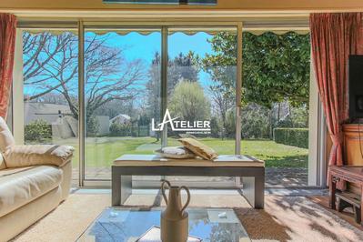 Propriété - 220 m² - 7 pièces