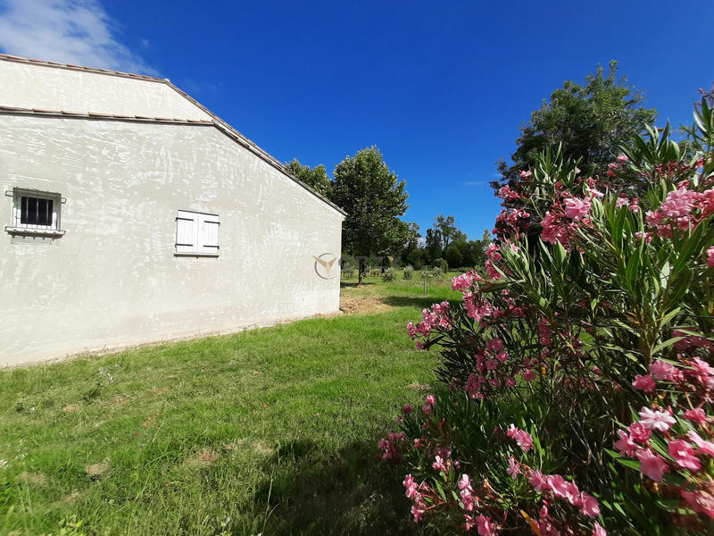 Maison - 492 m² - 12 pièces