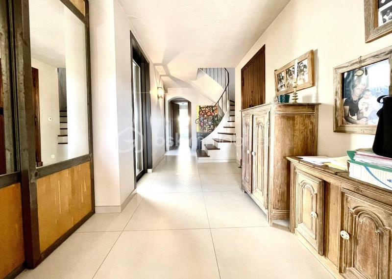 Maison traditionnelle - 212 m² - 8 pièces