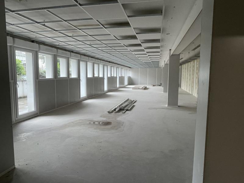 Bureau - 211 m²
