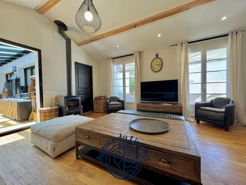 Maison - 166 m² - 6 pièces