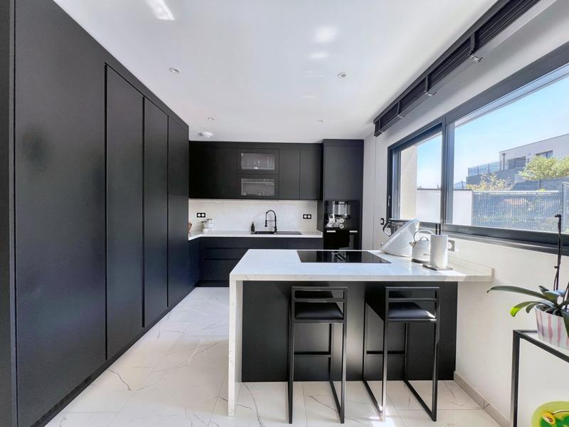 Maison contemporaine - 144 m² - 7 pièces