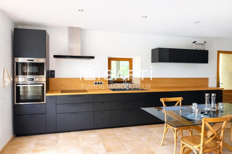 Maison - 400 m² - 10 pièces