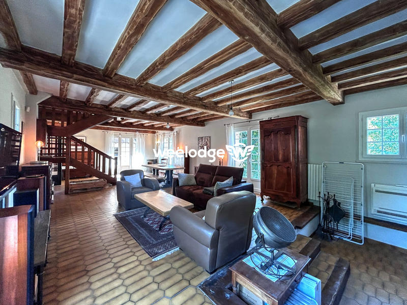 Maison traditionnelle - 185 m² - 5 pièces