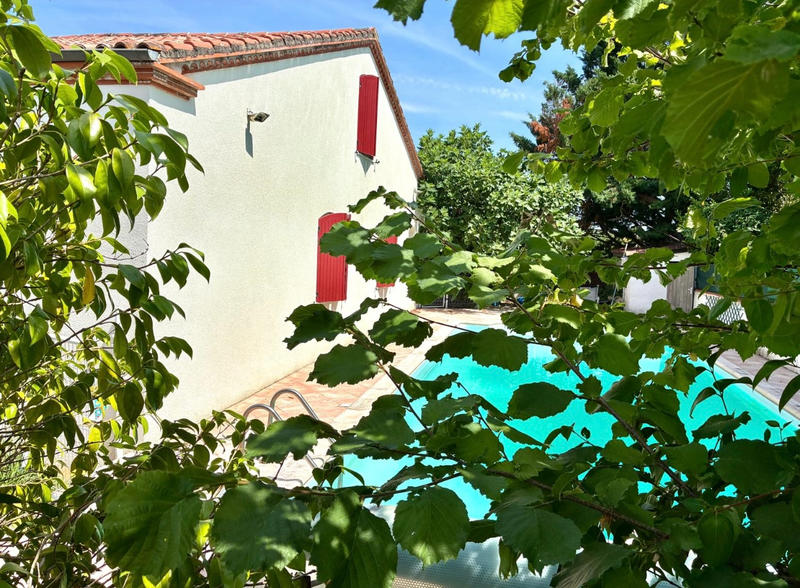 Maison - 250 m² - 7 pièces