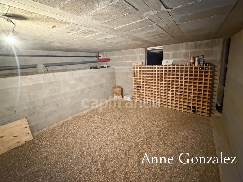 Maison - 200 m² - 8 pièces