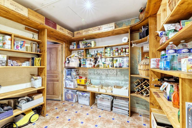 Maison - 212 m² - 8 pièces