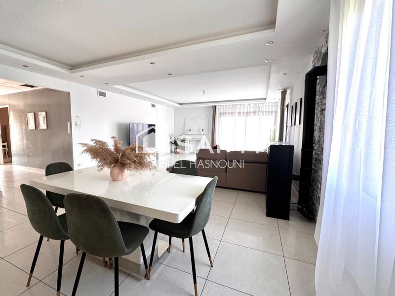 Maison - 150 m² - 5 pièces