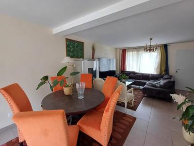 Maison - 93 m² - 5 pièces