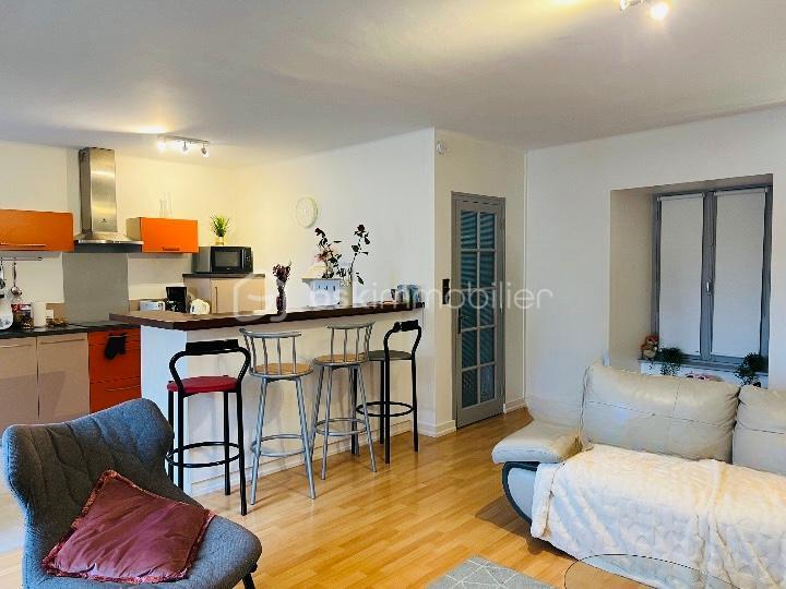 Maison - 274 m² - 10 pièces