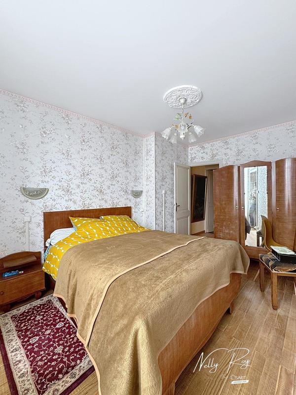 Maison - 140 m² - 5 pièces