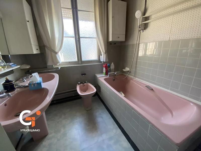 Maison - 190 m² - 7 pièces