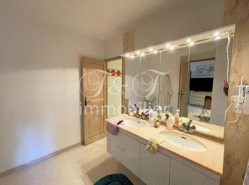 Maison de ville - 260 m² - 9 pièces