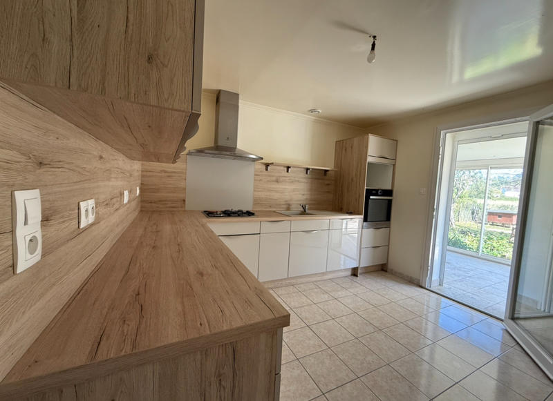 Maison - 96 m² - 5 pièces