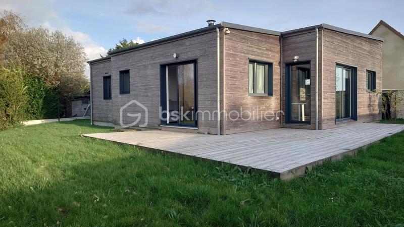 Maison - 90 m² - 4 pièces