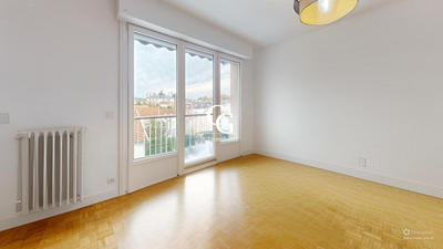 Appartement - 94 m² - 5 pièces