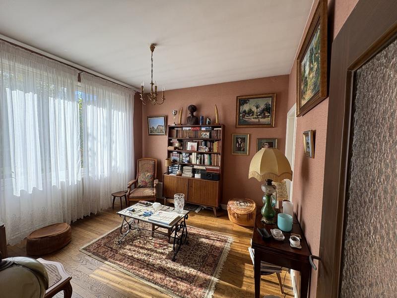 Maison - 179 m² - 7 pièces