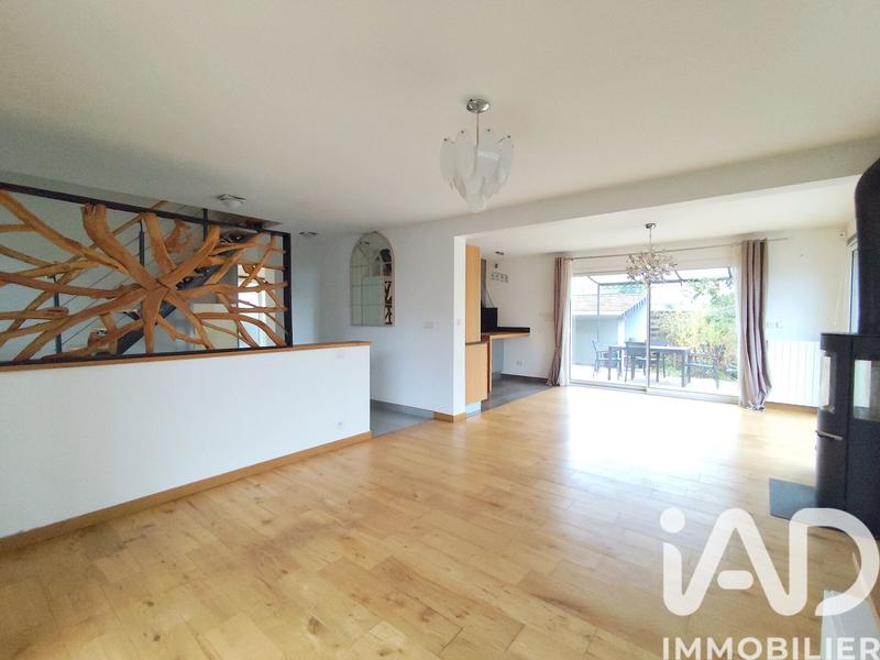 Maison - 189 m² - 6 pièces