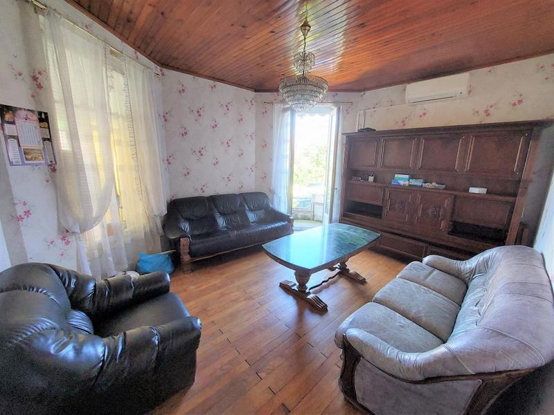 Maison - 435 m² - 13 pièces