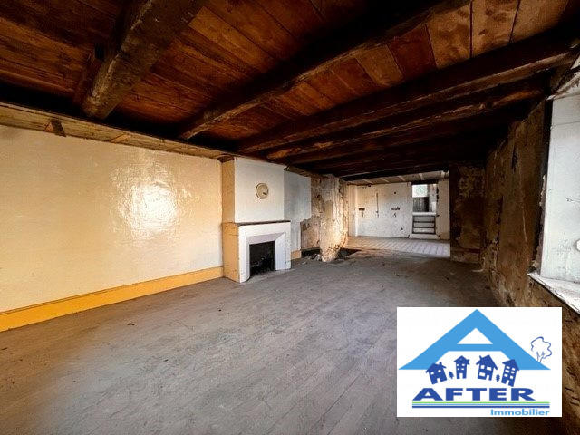 Maison - 240 m² - 8 pièces