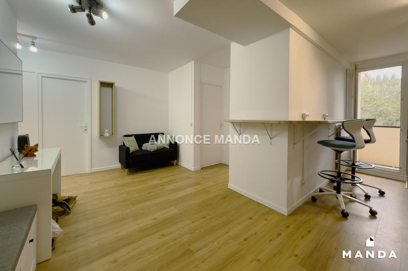 Chambre - 13 m² - 6 pièces