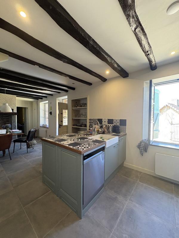 Maison - 94 m² - 6 pièces