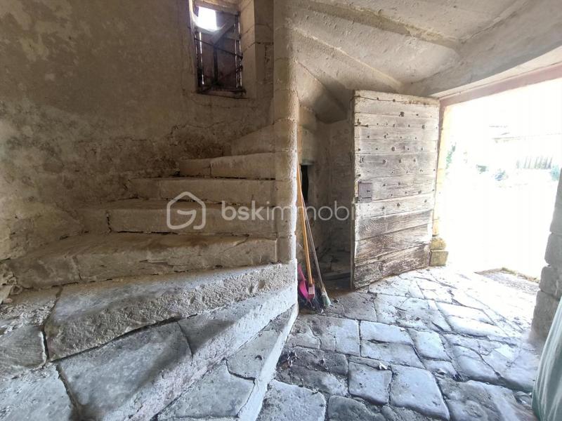 Demeure - 199 m² - 12 pièces