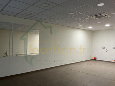 Local commercial - 70 m² - 1 pièce