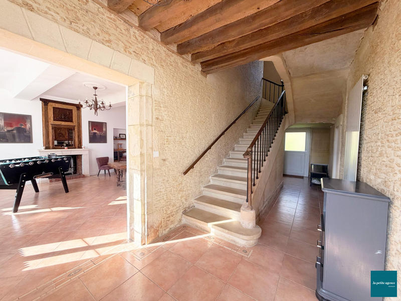 Maison ancienne - 242 m² - 10 pièces