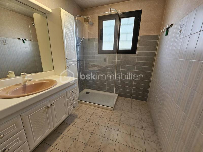 Maison - 150 m² - 8 pièces