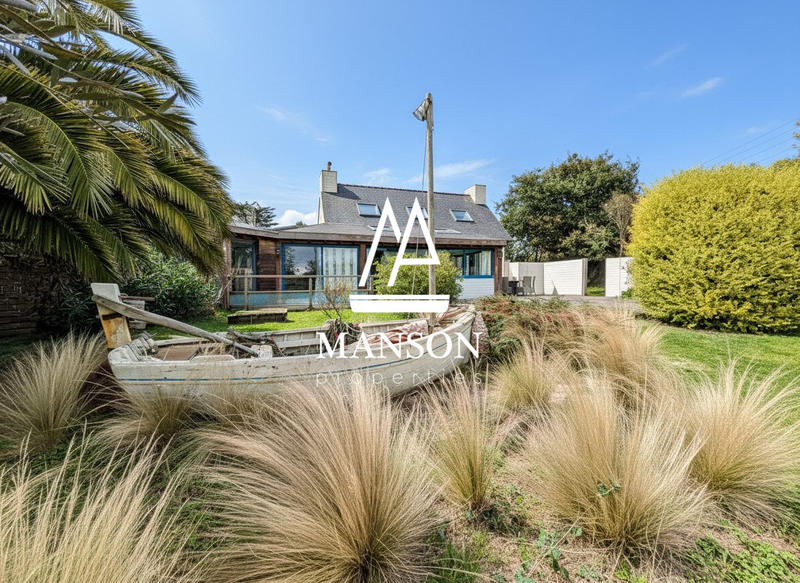 Maison traditionnelle - 386 m² - 10 pièces