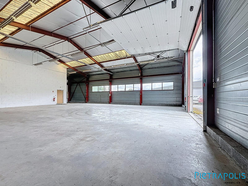 Local d'activités - 533 m²