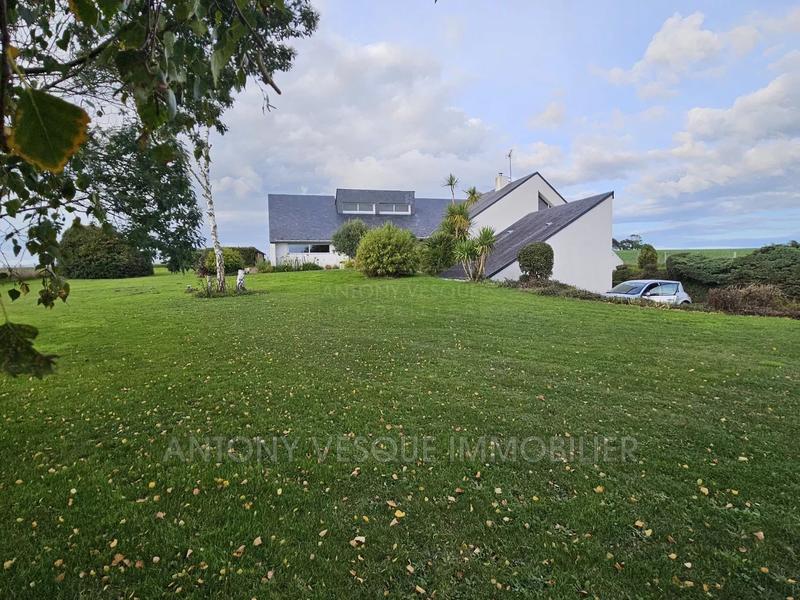 Maison - 180 m² - 6 pièces