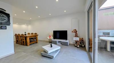 Maison - 161 m² - 6 pièces