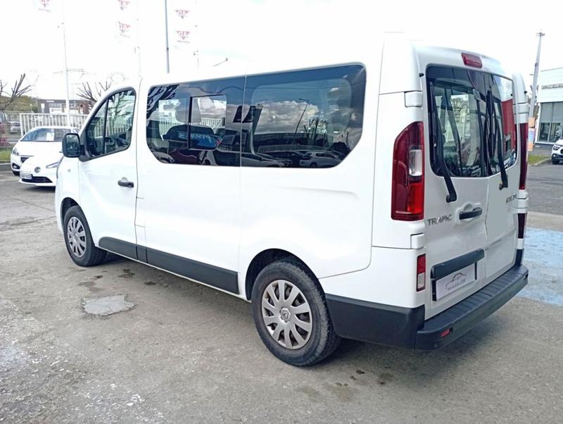 Renault Trafic III Zen L1 dCi 120 s&amp;S - 18 8 places