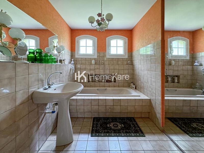 Maison - 180 m² - 6 pièces