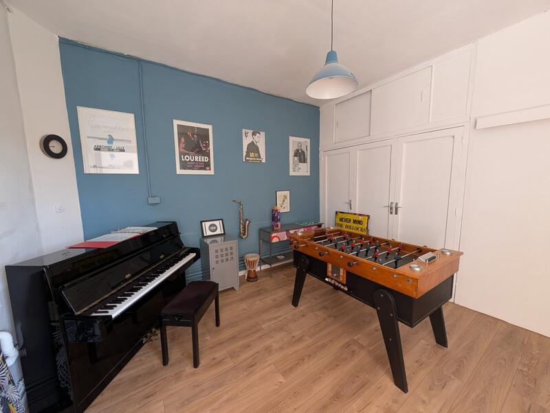 Maison - 229 m² - 9 pièces