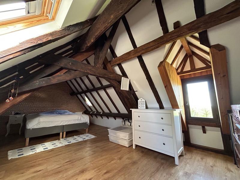 Maison traditionnelle - 213 m² - 6 pièces