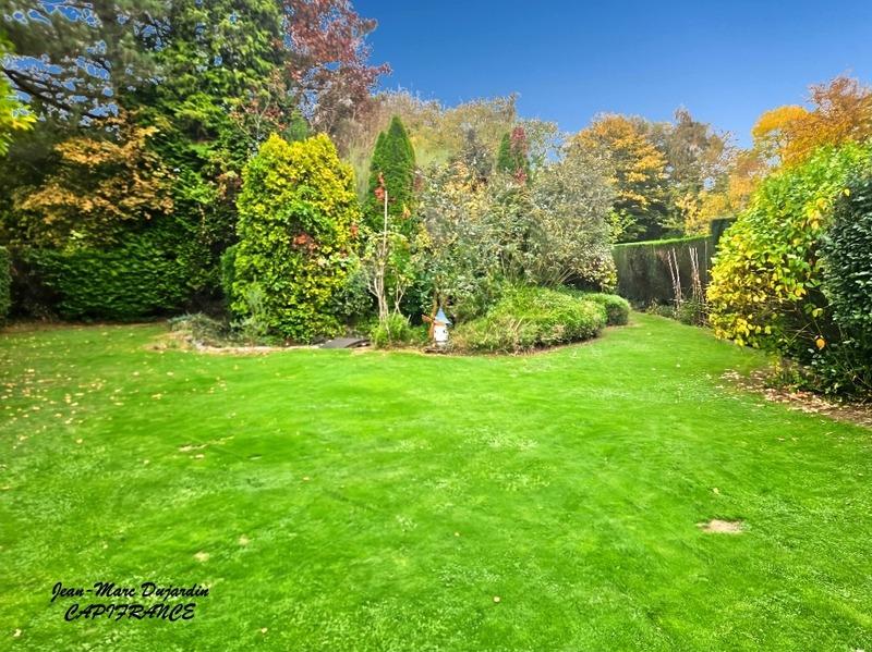 Villa - 250 m² - 8 pièces