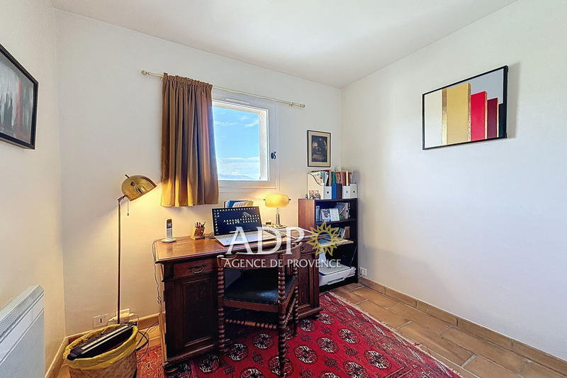 Maison - 218 m² - 8 pièces